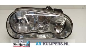 Gebruikte Koplamp rechts Volkswagen Golf IV (1J1) 1.6 16V Prijs € 24,00 Margeregeling aangeboden door Autorecycling Kuijpers