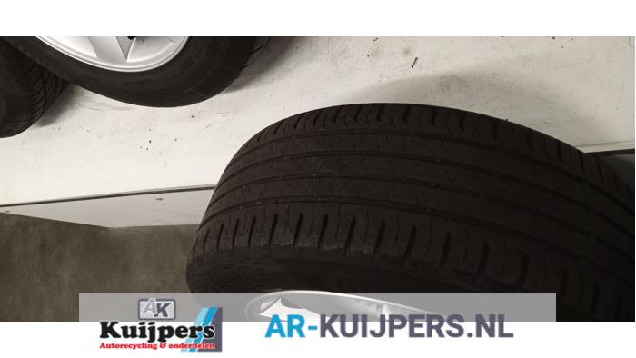 Velgen set + banden - BMW 3-Serie