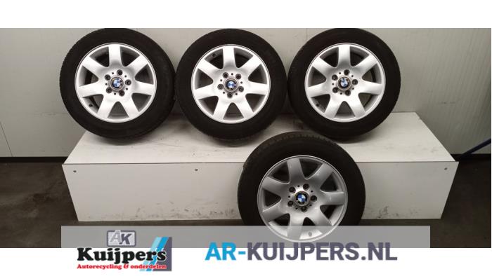 Velgen set + banden - BMW 3-Serie