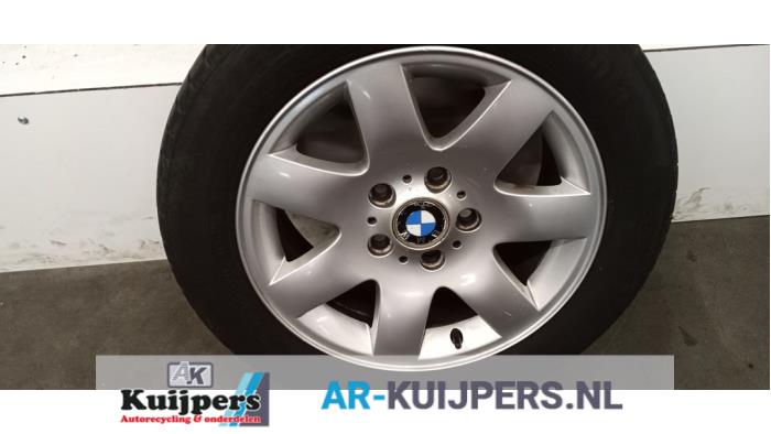 Velgen set + banden - BMW 3-Serie