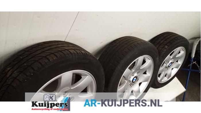 Velgen set + banden - BMW 3-Serie