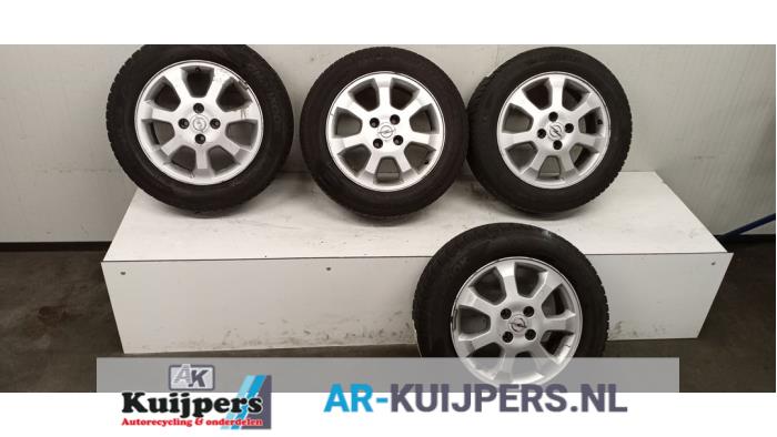 Velgen set + winterbanden - Opel Astra