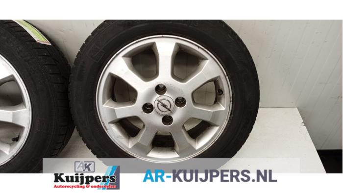 Velgen set + winterbanden - Opel Astra