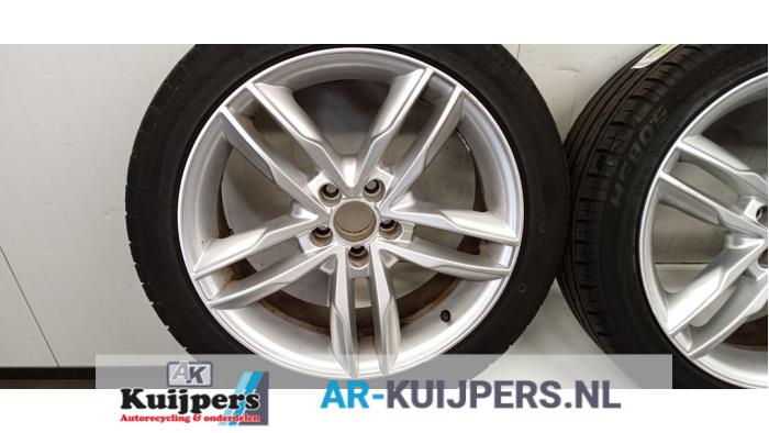 Sportvelgenset + banden - Seat Ibiza