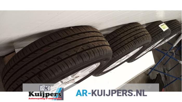 Sportvelgenset + banden - Opel Corsa