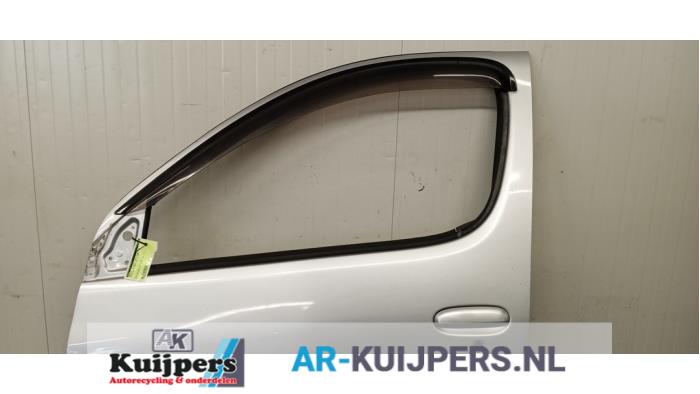 Portier 4Deurs links-voor - Toyota Yaris Verso