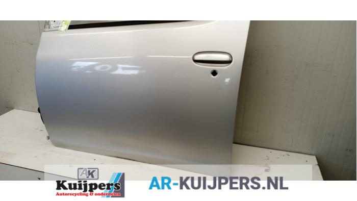 Portier 4Deurs links-voor - Toyota Yaris Verso