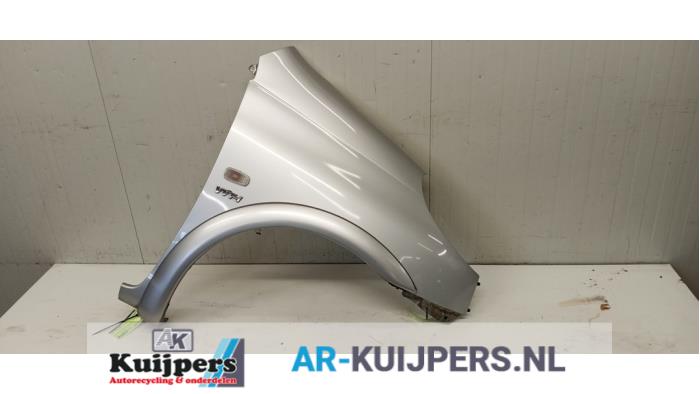 Scherm rechts-voor - Toyota Yaris Verso