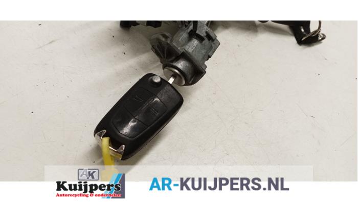 Kontaktslot+Sleutel - Opel Astra