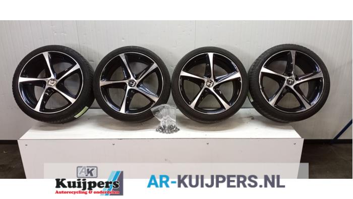 Sportvelgenset + banden - Seat Leon