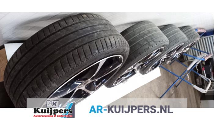 Sportvelgenset + banden - Seat Leon