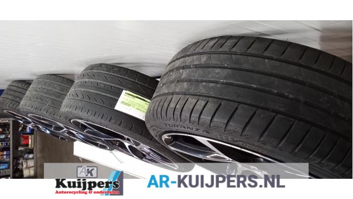 Sportvelgenset + banden - Seat Leon