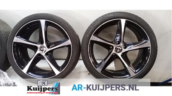 Sportvelgenset + banden - Seat Leon