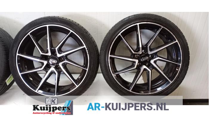 Sportvelgenset + banden - Seat Ibiza