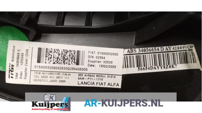 Knie airbag - Alfa Romeo Mito