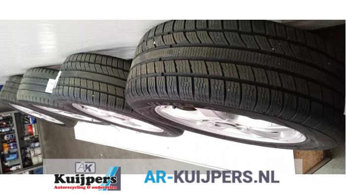 Sportvelgenset + banden - Saab 9-5