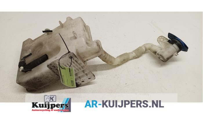 Ruitensproeiertank voor - Volkswagen Scirocco