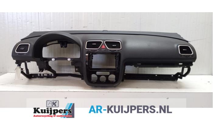 Dashboard - Volkswagen Scirocco