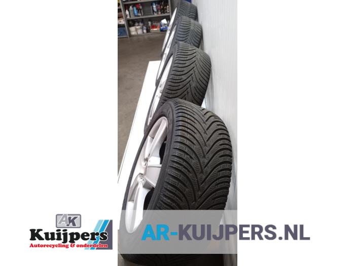 Sportvelgenset + winterbanden - Seat Leon