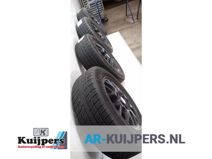Sportvelgenset + banden - Mitsubishi Colt