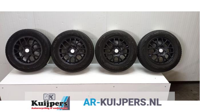 Sportvelgenset + banden - Mitsubishi Colt