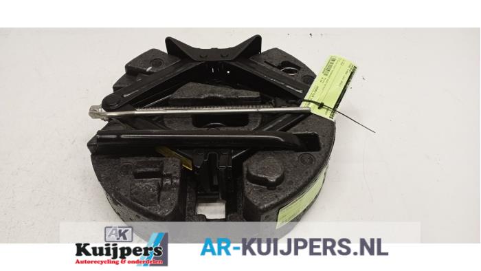 Krikset - Ford C-Max