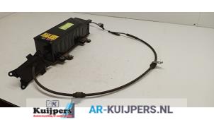 Gebruikte Handrem motor Renault Koleos I 2.5 16V Prijs € 150,00 Margeregeling aangeboden door Autorecycling Kuijpers