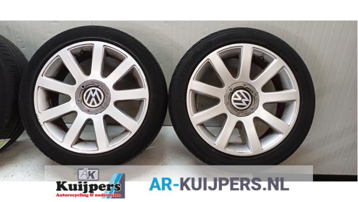 Sportvelgenset + banden - Volkswagen Golf