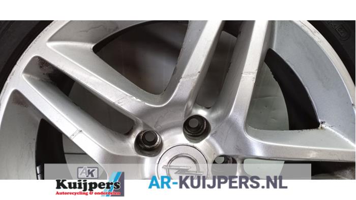 Sportvelgenset + winterbanden - Opel Astra