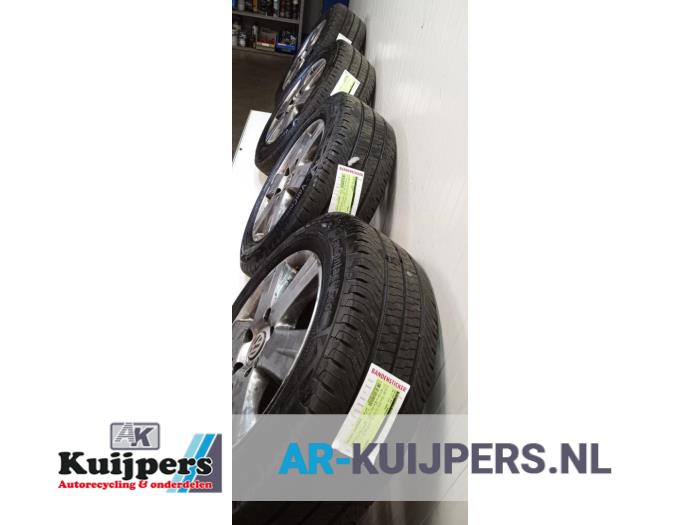 Sportvelgenset + banden - Volkswagen LT