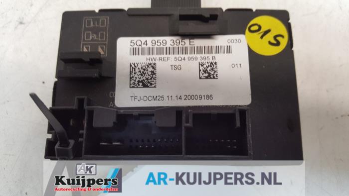Centrale Deurvergrendelings Module - Volkswagen Passat