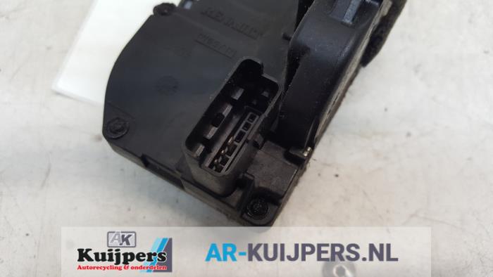 Deurslot Mechaniek 4Deurs rechts-voor - Nissan Pathfinder