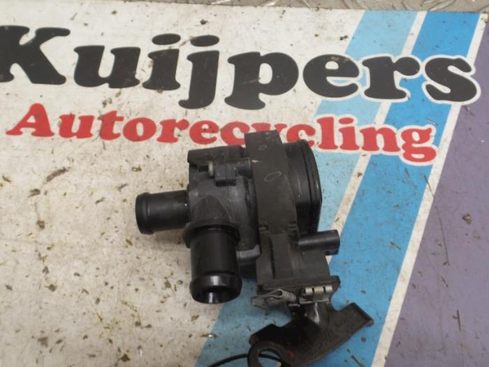 HZTWFC Nieuwe koelwaterpomp 1K0 965 561 J 1K0965561J Compatibel voor VW Jetta Golf GTI Passat CC Octavia - A3 Q3 TT 1.8 T 2.0 T 12 V Motor