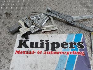 Gebruikte Ruitmechaniek 4Deurs links-voor Opel Signum (F48) 3.0 CDTI V6 24V Prijs € 25,00 Margeregeling aangeboden door Autorecycling Kuijpers