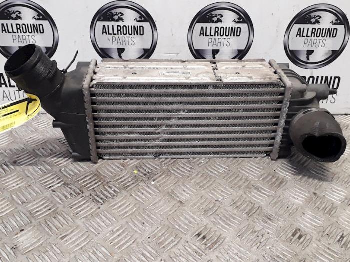 Gebruikte Intercooler Peugeot 307 SW (3H) 1.6 HDiF 110 16V Prijs op aanvraag aangeboden door AllroundCarParts
