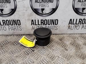 Gebruikte Asbak voor Ford Ka II 1.2 Prijs op aanvraag aangeboden door AllroundCarParts