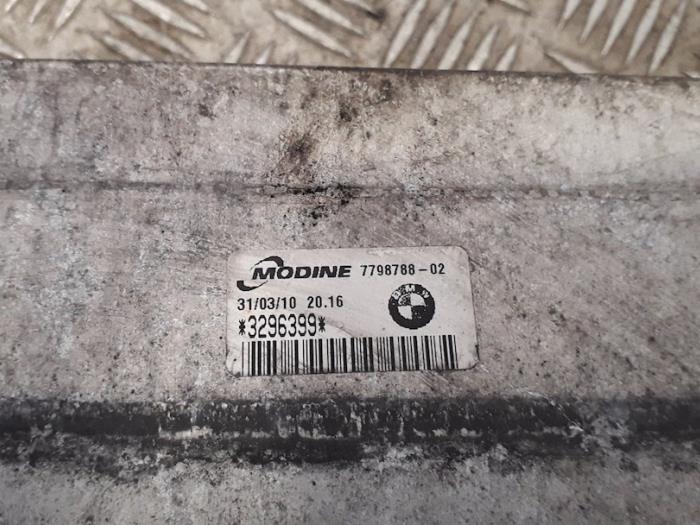 Intercooler van een BMW 3 serie (E90)  2010