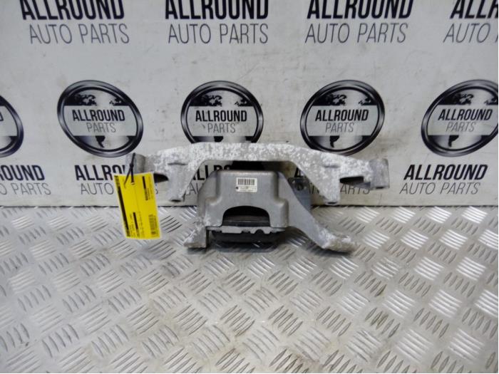 Gebruikte Motorrubber Mini Mini (R56) 1.6 16V Cooper S Prijs € 30,00 Margeregeling aangeboden door AllroundCarParts