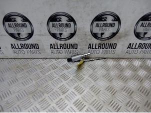 Gebruikte Sensor Nokkenas Peugeot 308 (L3/L8/LB/LH/LP) Prijs € 30,00 Margeregeling aangeboden door AllroundCarParts