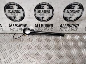 Gebruikte Sleepoog voor Renault Clio IV (5R) Prijs € 20,00 Margeregeling aangeboden door AllroundCarParts