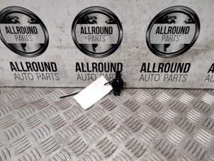 Gebruikte Sensor regen Volkswagen Up! (121) Prijs € 40,00 Margeregeling aangeboden door AllroundCarParts