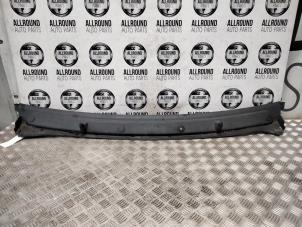 Gebruikte Paravan Opel Vivaro Prijs € 20,00 Margeregeling aangeboden door AllroundCarParts