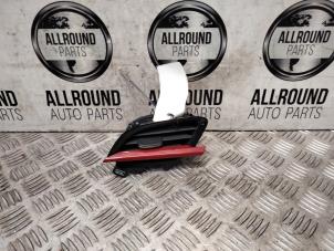 Gebruikte Luchtrooster Dashboard Opel Corsa F (UB/UH/UP) Prijs € 20,00 Margeregeling aangeboden door AllroundCarParts
