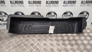 Gebruikte Voorinstap links Mercedes Vito (447.6) Prijs € 30,00 Margeregeling aangeboden door AllroundCarParts