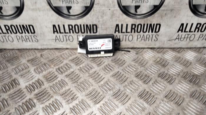 Gebruikte PDC Module Renault Clio IV Estate/Grandtour (7R) 0.9 Energy TCE 12V Prijs € 50,00 Margeregeling aangeboden door AllroundCarParts