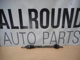 Gebruikte Aandrijfas rechts-voor Peugeot 207/207+ (WA/WC/WM) 1.4 16V Prijs op aanvraag aangeboden door AllroundCarParts