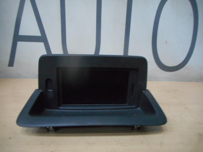Gebruikte Display Interieur Renault Clio III (BR/CR) 1.2 16V 75 Prijs op aanvraag aangeboden door AllroundCarParts