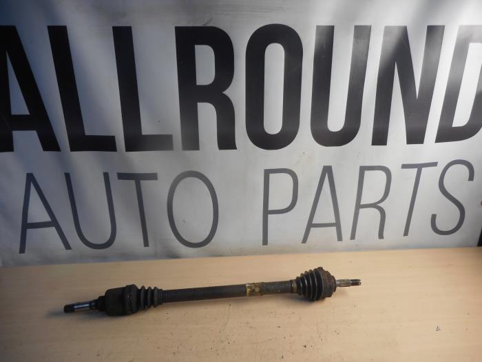 Gebruikte Steekas rechts-voor Peugeot 207/207+ (WA/WC/WM) 1.4 16V Prijs op aanvraag aangeboden door AllroundCarParts