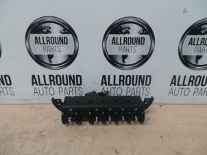 Gebruikte Ruit schakelaar elektrisch BMW Mini One/Cooper (R50) 1.6 16V One Prijs op aanvraag aangeboden door AllroundCarParts