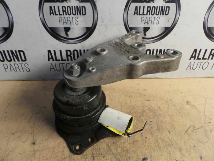 Gebruikte Motorsteun Skoda Fabia (6Y2) 1.2 HTTP Prijs op aanvraag aangeboden door AllroundCarParts